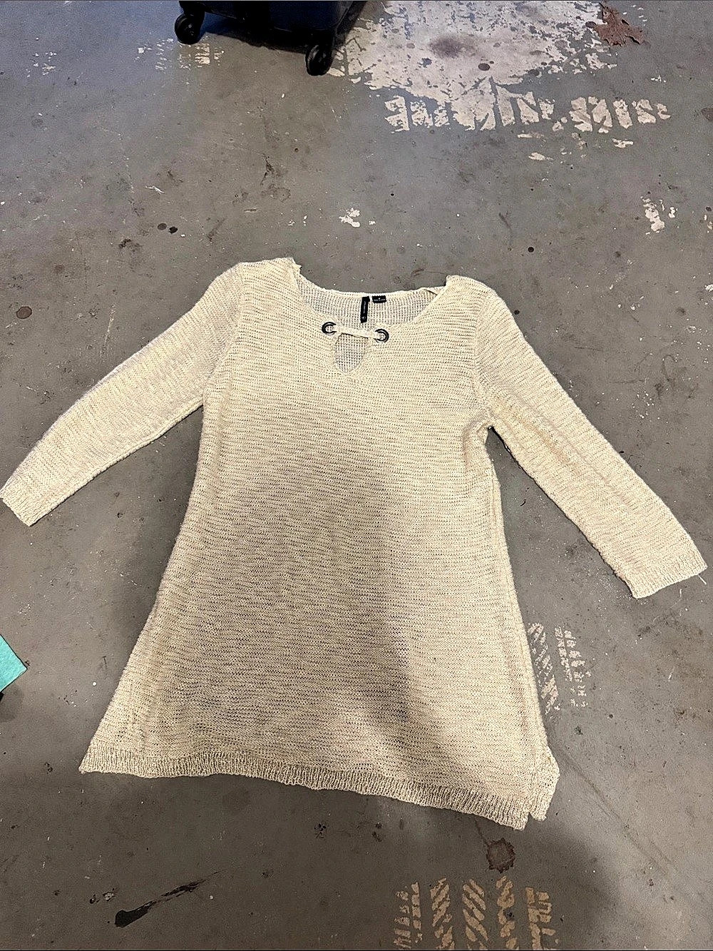 New Directions Knit Grommet Neck Sweater in Beige Like New